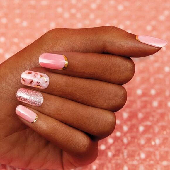 GLOSS PALETTE Feeling Flush Gel Nail Strips - Picture 1 of 6